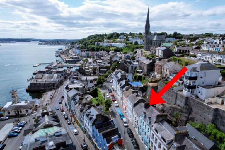 No. 16 Harbour Hill, Cobh, Co Cork – P24 KD85