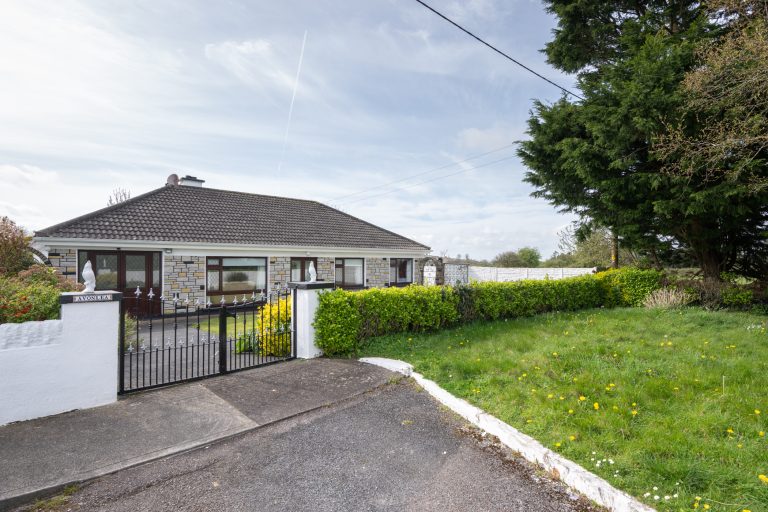 Avonlea, Carrignafoy, Cobh, Co. Cork- P24CX23