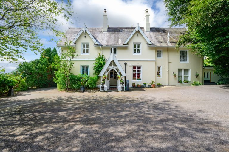 Robin Hill, Lake Road, Cobh, Co. Cork, P24 RY88